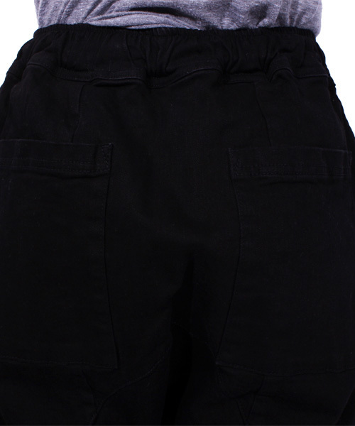 ８(eight)（エイト）の「デニム サルエルパンツ スキニータイプ（デニムパンツ・メンズ・ブラック・MEDIUM/LARGE）」の16枚目の写真