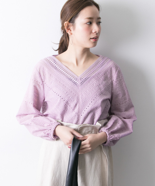 URBAN RESEARCH（アーバンリサーチ）の「幾何レースロングスリーブブラウス（シャツ/ブラウス・レディース・パープル系その他/ブラック/オフホワイト/イエロー系その他・FREE）」の4枚目の写真