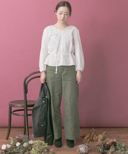 URBAN RESEARCH（アーバンリサーチ）の「幾何レースロングスリーブブラウス（シャツ/ブラウス・レディース・パープル系その他/ブラック/オフホワイト/イエロー系その他・FREE）」の16枚目の写真