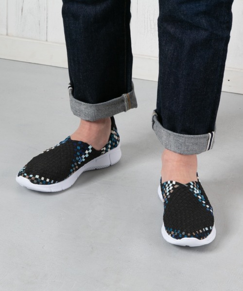 Gomu 56（ゴムゴム）の「☆洗える☆MEN'S Vカットメッシュデザインシューズ（スニーカー・メンズ・マルチ/ストーン/ブルー系その他/ホワイト系その他/ブラック系その他/グリーン系その他/ブラック/ダークブルー/グレー系その他/ホワイト系その他2/グリーン系その他2/グリーン系その他3・26cm/27cm/28cm/25cm）」の6枚目の写真