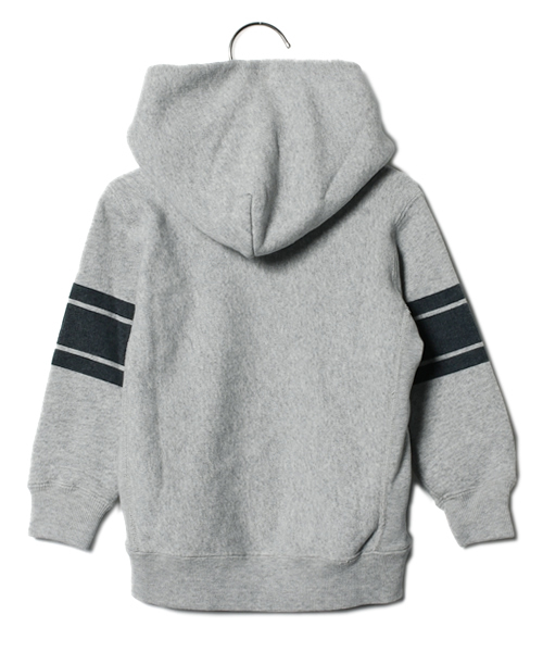 JOURNAL STANDARD relume(ジャーナルスタンダード レリューム)の「CHAMPION FOR KIDS / チャンピオン: リバースウィーブプルオーバーパーカー(パーカー・キッズ・グレー・120/110/100)」の2枚目の写真