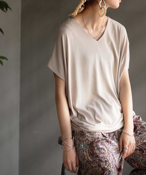 antiqua(アンティカ)の「脇タックカットソートップス(Tシャツ/カットソー・レディース・ブラック/オフホワイト/ネイビー/ブラウン系その他2/イエロー系その他/ブラウン系その他/ベージュ系その他・FREE)」の20枚目の写真