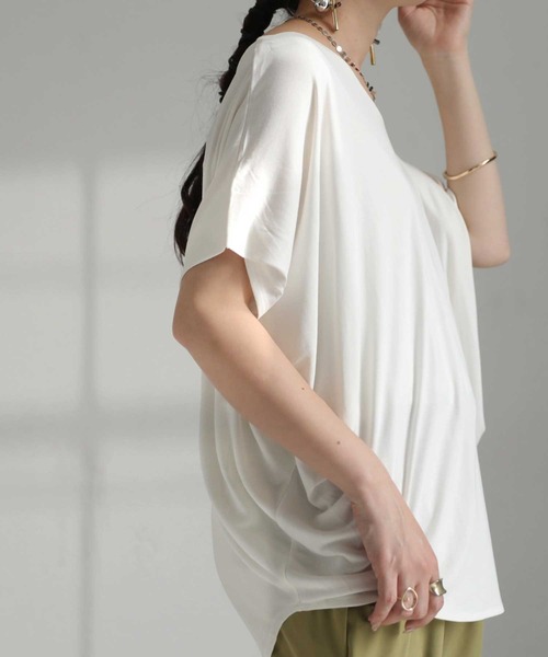 antiqua(アンティカ)の「脇タックカットソートップス(Tシャツ/カットソー・レディース・ブラック/オフホワイト/ネイビー/ブラウン系その他2/イエロー系その他/ブラウン系その他/ベージュ系その他・FREE)」の10枚目の写真