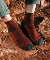 DARN TOUGH VERMONT（ダーンタフバーモント）の「【MADE IN USA】DARN TOUGH ダーンタフ Ms 1959 ハイカー1/4ソック クッション（ソックス/靴下）」