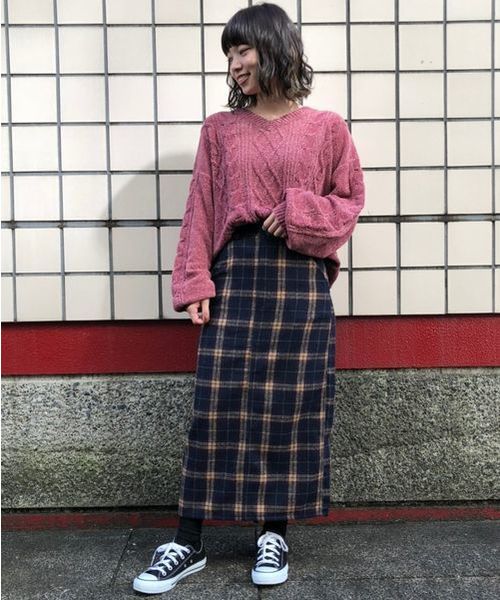 tiptop（ティップトップ）の「モールケーブル編みVネックニットプルオーバー（ニット/セーター・レディース・オフホワイト/グリーン/サックスブルー/ラベンダー/マスタード/ピンク/スモークピンク・FREE）」の14枚目の写真