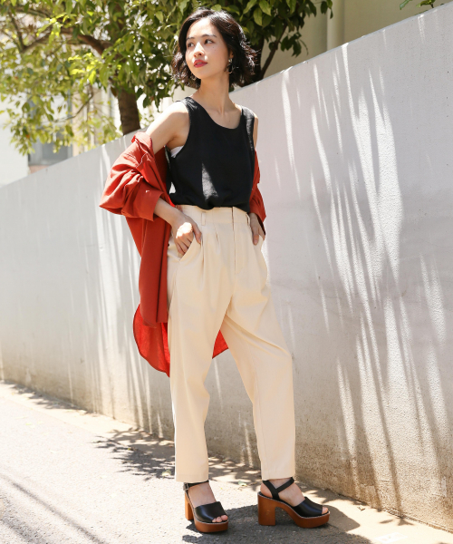 LOWRYS FARM（ローリーズファーム）の「ウッドヒールサンダル　840231（サンダル・レディース・ブラック/ブラウン・MEDIUM/LARGE）」の5枚目の写真