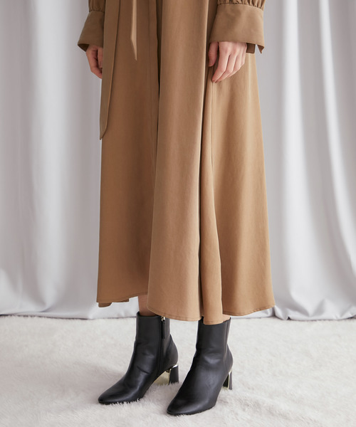 STUDIOUS（ステュディオス）の「【WEARISTA 田中亜希子 × STUDIOUS コラボ】ハイウエストツイルロングワンピース（ワンピース・レディース・ベージュ/ブラック/ブラウン・0/2）」の17枚目の写真