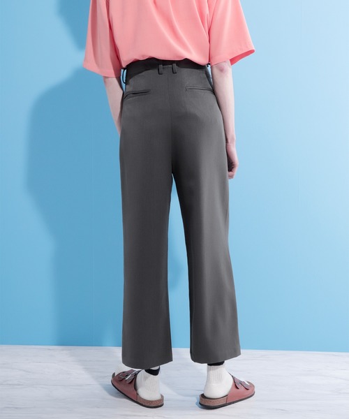 EMMA CLOTHES(エマクローズ)の「TRストレッチスーツ地 センタースリットタックワイドパンツ(その他パンツ・メンズ・ブラック/ブラック系その他/ブラウン系その他・S/M/L)」の15枚目の写真