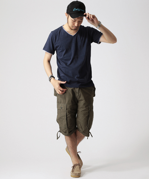 BEAMS（ビームス）の「○BEAMS / WカラーVネックＴシャツ（Tシャツ/カットソー・メンズ・ナチュラル/チャコールグレー/ネイビー・LARGE/MEDIUM/SMALL/X-LARGE）」の11枚目の写真