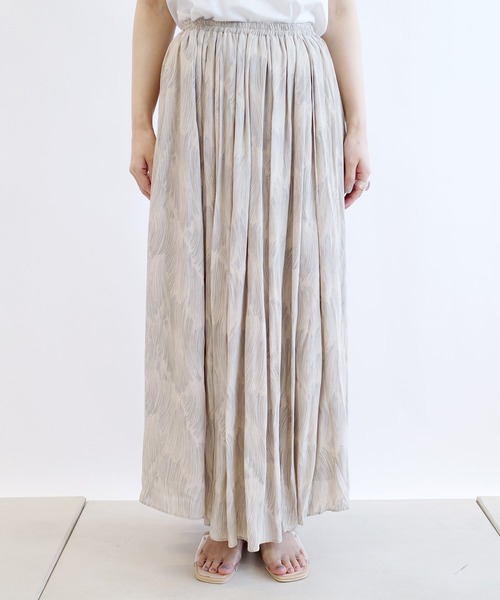 DouDou（ドゥドゥ）の「プリントタックギャザースカート（スカート・レディース・ベージュ/サックスブルー・FREE）」の8枚目の写真