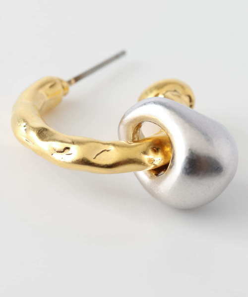 SMELLY（スメリー）の「コンビメッキミニフープピアス（ピアス（両耳用）・レディース・ゴールド系その他・-）」の2枚目の写真