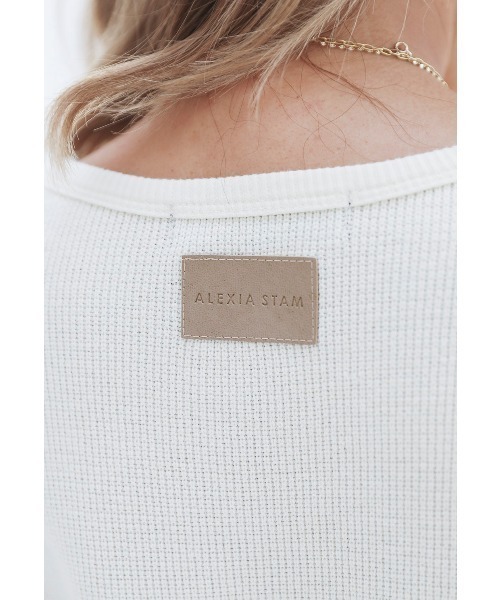ALEXIA STAM（アリシアスタン）の「Round Hem Waffle Top/ラウンドヘムワッフルトップ（Tシャツ/カットソー・レディース・アイボリー/モカ/ネイビー・FREE）」の9枚目の写真