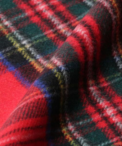 Johnstons of Elgin（ジョンストンズオブエルガン）の「[ ジョンストンズ ] ★ JOHNSTONS カシミヤ チェック マフラー 男女兼用 ユニセックス（マフラー・メンズ・ダークグリーン/レッド/グレー・FREE）」の6枚目の写真