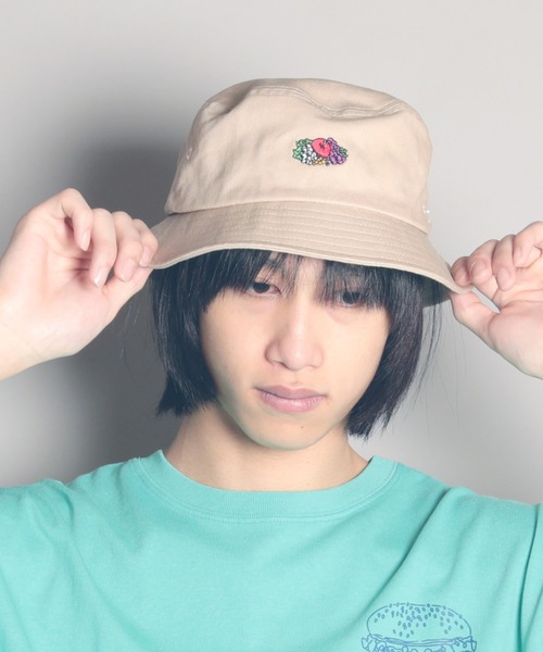 FRUIT OF THE LOOM（フルーツオブザルーム）の「【FRUIT OF THE LOOM/フルーツオブザルーム】FTL EMB BUCKET HAT/刺繍バケットハット（ハット・メンズ・ホワイト/ブラック/ベージュ・FREE）」の3枚目の写真