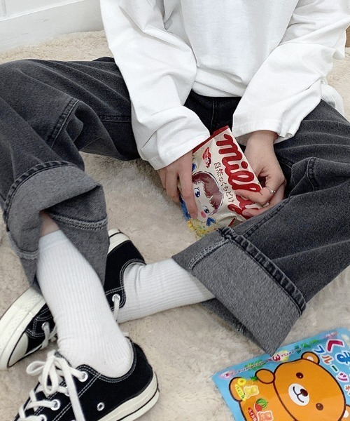 muahmuah（ムーアムーア）の「『muah muah/ムーアムーア』POINT RELAX FIT BLACK JEAN/ポイント リラックスフィット ブラックジーンズ（デニムパンツ・レディース・ブラック・S/M）」の14枚目の写真