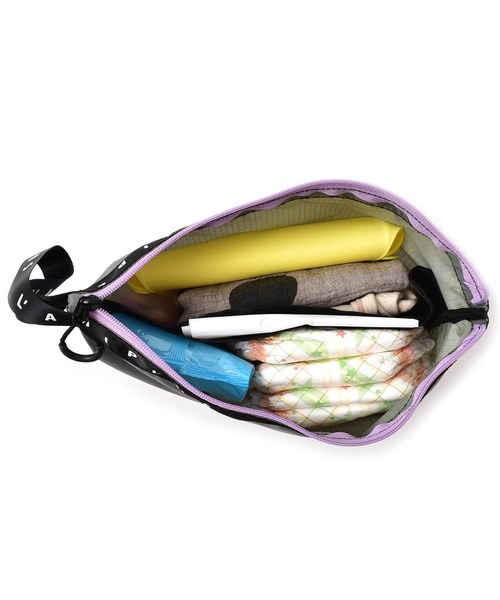 撥水素材で作った 隠しマチ付きで大容量なA4サイズのおむつポーチ