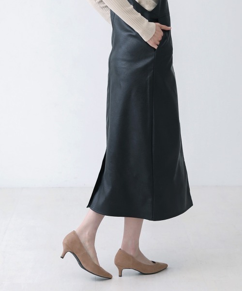 Bou Jeloud（ブージュルード）の「フェイクレザージャンスカ（ジャンパースカート・レディース・アイボリー/ブラウン/ブラック/オリーブ・FREE）」の5枚目の写真