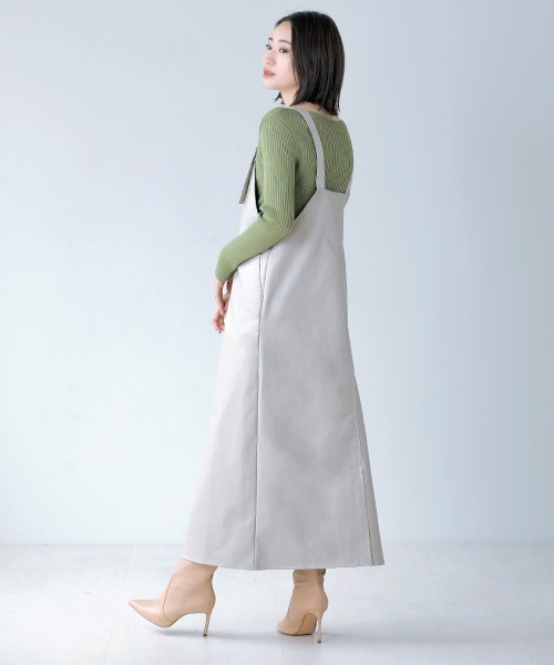 Bou Jeloud（ブージュルード）の「フェイクレザージャンスカ（ジャンパースカート・レディース・アイボリー/ブラウン/ブラック/オリーブ・FREE）」の11枚目の写真