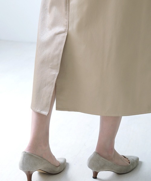 Bou Jeloud（ブージュルード）の「フェイクレザージャンスカ（ジャンパースカート・レディース・アイボリー/ブラウン/ブラック/オリーブ・FREE）」の22枚目の写真