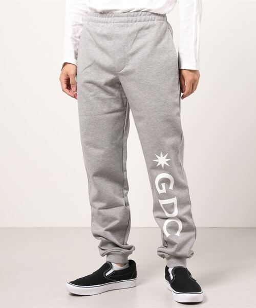 GDC(ジーディーシー)の「LOGO SWEAT PANTS(スウェットパンツ・メンズ・ホワイト/ブラック/グレー・FREE)」の5枚目の写真