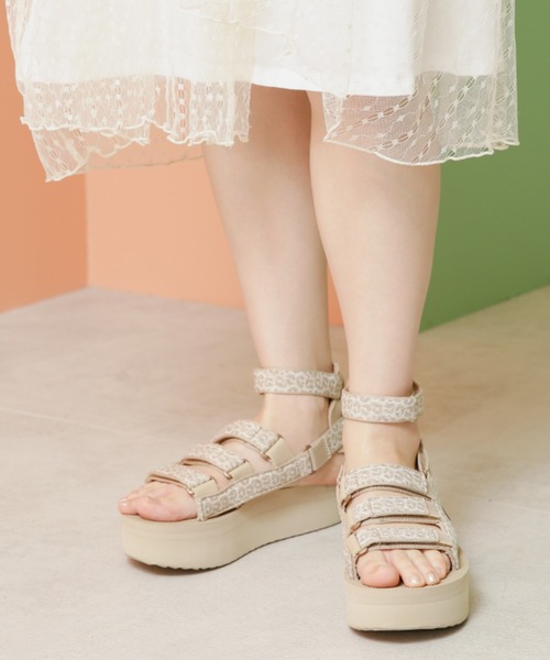 国内配送★Teva★フラットフォームメビア 厚底サンダル Teva（テバ）の「(TEVA)フラットフォーム メビア（サンダル