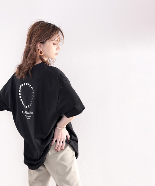 classicalelf（クラシカルエルフ）の「綿100％ オーガニックコットン。月グラフィックプリントで1+（Tシャツ/カットソー・レディース・ホワイト/ブラック/グレイッシュベージュ・MEDIUM/LARGE/X-LARGE）」の4枚目の写真