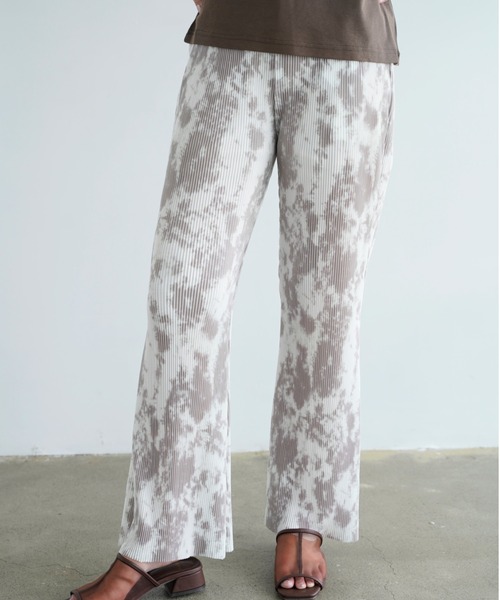 Chiaro（キアロ）の「タイダイ柄楊柳プリーツワイドフレアパンツ（その他パンツ・レディース・ベージュ/グレー/オリーブ・FREE）」の13枚目の写真
