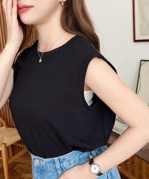 moment+（モーメントプラス）の「綿100％天竺.無地＆ボーダーバックショルダータックノースリーブTシャツ（Tシャツ/カットソー・レディース・ブラック/ベージュ/オフホワイト/杢グレー/グレイッシュベージュ/ピンク/オレンジ/ターコイズブルー/グリーン/クリアグリーン/イエロー×グリーン/ブラック系その他/グレー/オートミール/チャコールグレー・M/L）」の18枚目の写真