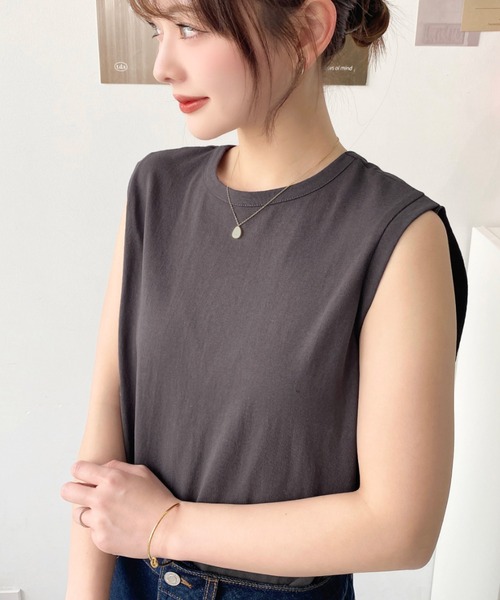 moment+（モーメントプラス）の「綿100％天竺.無地＆ボーダーバックショルダータックノースリーブTシャツ（Tシャツ/カットソー・レディース・ブラック/ベージュ/オフホワイト/杢グレー/グレイッシュベージュ/ピンク/オレンジ/ターコイズブルー/グリーン/クリアグリーン/イエロー×グリーン/ブラック系その他/グレー/オートミール/チャコールグレー・M/L）」の17枚目の写真