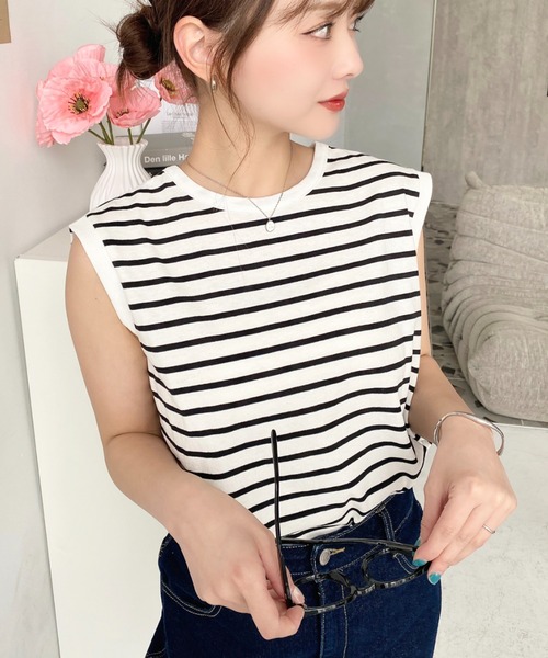 moment+（モーメントプラス）の「綿100％天竺.無地＆ボーダーバックショルダータックノースリーブTシャツ（Tシャツ/カットソー・レディース・ブラック/ベージュ/オフホワイト/杢グレー/グレイッシュベージュ/ピンク/オレンジ/ターコイズブルー/グリーン/クリアグリーン/イエロー×グリーン/ブラック系その他/グレー/オートミール/チャコールグレー・M/L）」の16枚目の写真