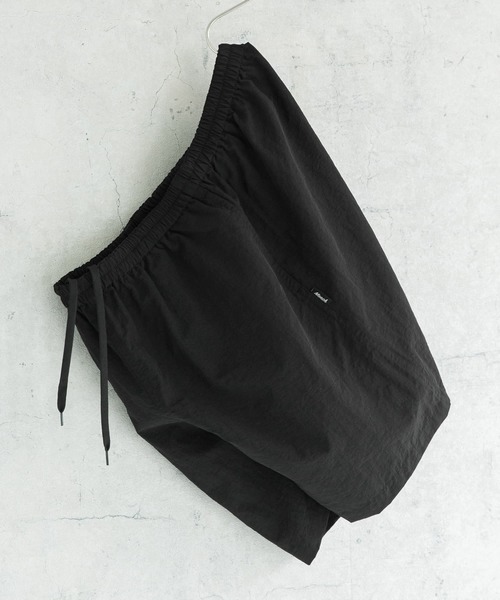URBAN RESEARCH DOORS（アーバンリサーチドアーズ）の「『WEB限定』Monch　ナイロンイージーショーツ（その他パンツ・メンズ・ブラック/グリーン/オレンジ系その他/ブルー/ベージュ系その他・MEDIUM/X-LARGE/LARGE）」の11枚目の写真