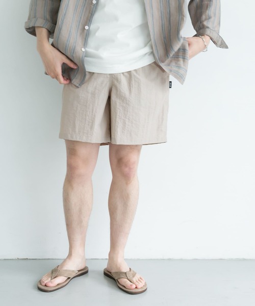 URBAN RESEARCH DOORS（アーバンリサーチドアーズ）の「『WEB限定』Monch　ナイロンイージーショーツ（その他パンツ・メンズ・ブラック/グリーン/オレンジ系その他/ブルー/ベージュ系その他・MEDIUM/X-LARGE/LARGE）」の13枚目の写真