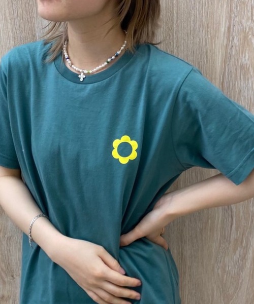 WEGO（ウィゴー）の「WEGO/ワンポイントflowerロゴTシャツ（Tシャツ/カットソー・レディース・イエロー/グリーン・SMALL/MEDIUM/LARGE/X-LARGE）」の21枚目の写真