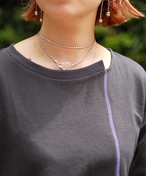 AULA AILA（アウラアイラ）の「AULA AILA（アウラアイラ）別注カラーステッチTシャツ（Tシャツ/カットソー・レディース・ホワイト/チャコールグレー・0）」の7枚目の写真