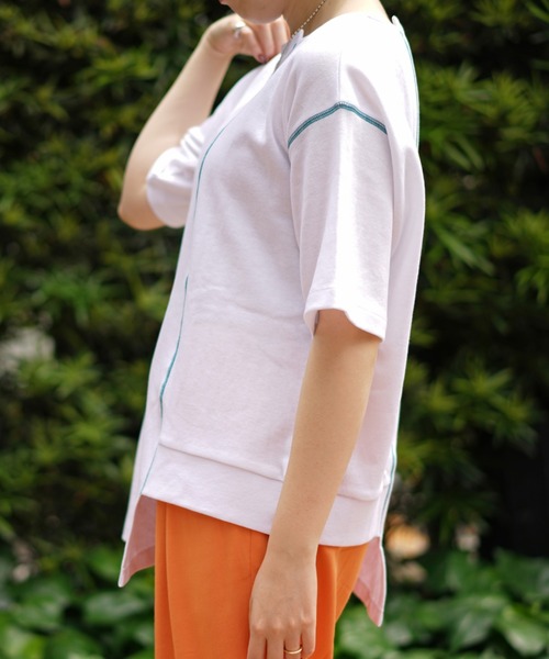 AULA AILA（アウラアイラ）の「AULA AILA（アウラアイラ）別注カラーステッチTシャツ（Tシャツ/カットソー・レディース・ホワイト/チャコールグレー・0）」の5枚目の写真