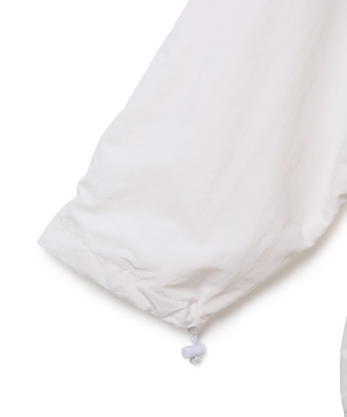 WILD THINGS(ワイルドシングス)の「【WILD THINGS for MADEMOISELLE】別注シャモニージャケット(マウンテンパーカー・レディース・ホワイト/キャメル/カーキ・FREE)」の12枚目の写真