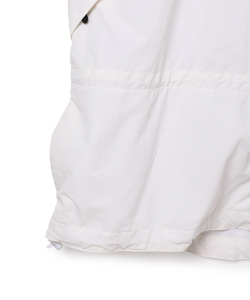 WILD THINGS(ワイルドシングス)の「【WILD THINGS for MADEMOISELLE】別注シャモニージャケット(マウンテンパーカー・レディース・ホワイト/キャメル/カーキ・FREE)」の15枚目の写真