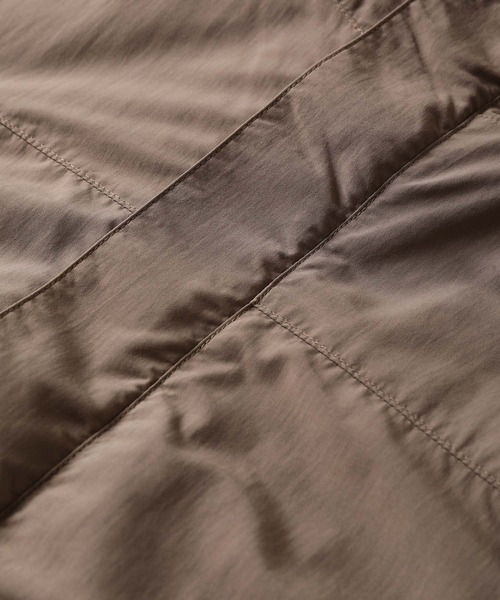 WILD THINGS(ワイルドシングス)の「【WILD THINGS for MADEMOISELLE】別注シャモニージャケット(マウンテンパーカー・レディース・ホワイト/キャメル/カーキ・FREE)」の18枚目の写真