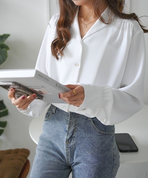 ABITOKYO(アビトーキョー)の「ボリュウーム袖開襟シャツ(シャツ/ブラウス・レディース・ホワイト/ブルー/ブラック・S/M/L)」の1枚目の写真