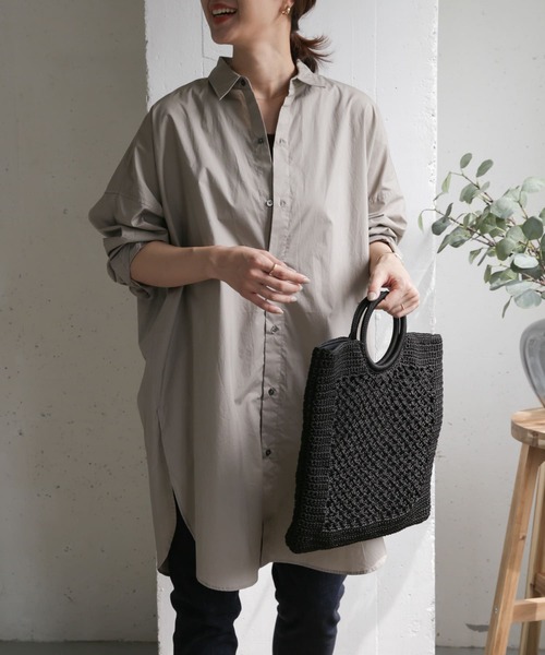 URBAN RESEARCH DOORS(アーバンリサーチドアーズ)の「コットンビッグシャツ(シャツ/ブラウス・レディース・ネイビー/ライトグレー/ストライプ・ONE)」の2枚目の写真