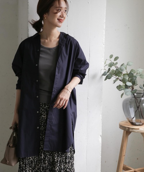 URBAN RESEARCH DOORS(アーバンリサーチドアーズ)の「コットンビッグシャツ(シャツ/ブラウス・レディース・ネイビー/ライトグレー/ストライプ・ONE)」の4枚目の写真