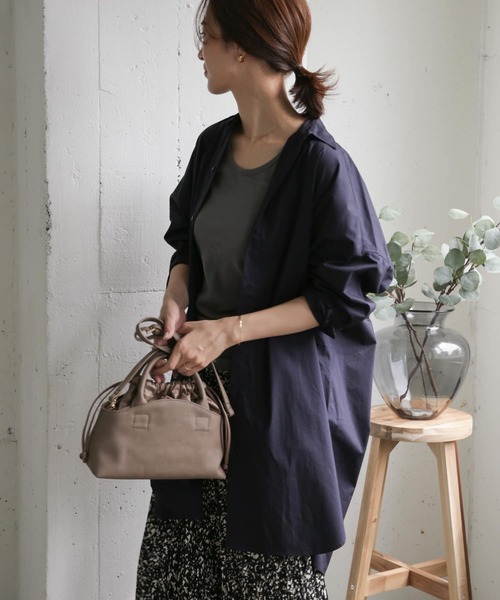 URBAN RESEARCH DOORS(アーバンリサーチドアーズ)の「コットンビッグシャツ(シャツ/ブラウス・レディース・ネイビー/ライトグレー/ストライプ・ONE)」の5枚目の写真