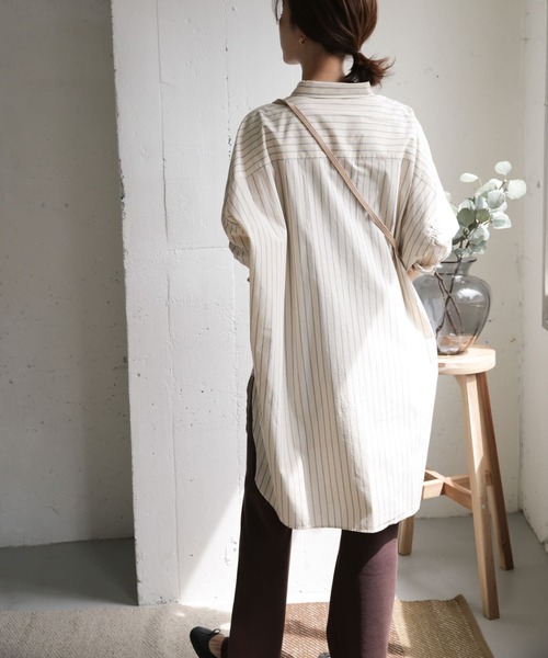 URBAN RESEARCH DOORS(アーバンリサーチドアーズ)の「コットンビッグシャツ(シャツ/ブラウス・レディース・ネイビー/ライトグレー/ストライプ・ONE)」の14枚目の写真