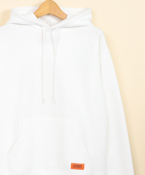 UNIVERSAL OVERALL(ユニバーサルオーバーオール)の「【UNIVERSAL OVERALL】T/C SWEAT HOODIE / 裏起毛プルオーバーパーカー(パーカー・メンズ・ベージュ系その他/ホワイト/オレンジ系/オフホワイト/ブラック/グリーン系・SMALL/MEDIUM/LARGE)」の2枚目の写真