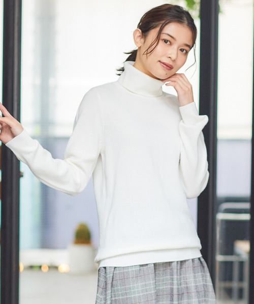 Honeys（ハニーズ）の「あったかタートルネック（ニット/セーター・レディース・ブラック/ブルー/モカ/ホワイト系その他/グレー系その他/ブラウン系その他/アイボリー・LL/S/M/L）」の2枚目の写真