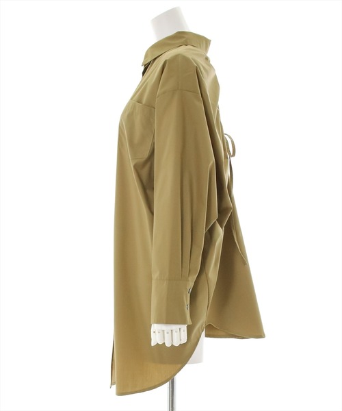 clear（クリア）の「バックギャザーオーバーサイズシャツ（シャツ/ブラウス・レディース・ブラック/オフホワイト/カーキ・F）」の15枚目の写真