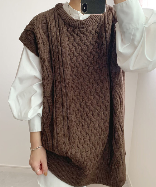 ISOOK（アイスー）の「Cable over knit vest / ケーブルオーバーニットベスト（mi select）（ベスト・レディース・ブラウン/アイボリー・FREE）」の10枚目の写真