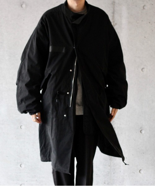 y/m by れぽすけ（イムバイレポスケ）の「ハイネックM65フィッシュテールパーカー（モッズコート・メンズ・ブラック/カーキ・MEDIUM/LARGE）」の9枚目の写真