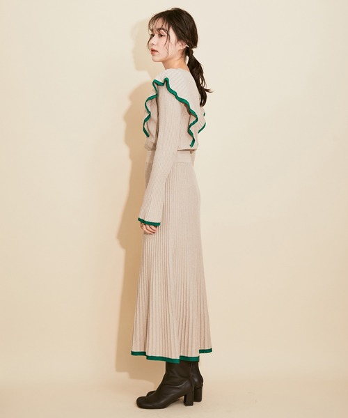 MADEMOISELLE ROPE'(マドモアゼル ロペ)の「【セットアップ対応】ラメフリルリブニットスカート(スカート・レディース・ベージュ/ラベンダー・38)」の3枚目の写真