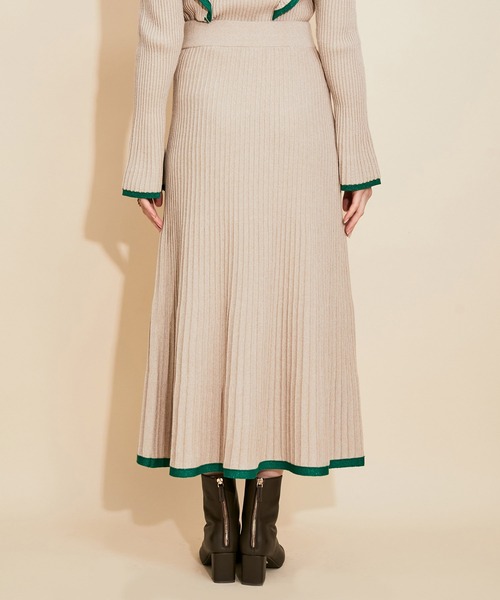 MADEMOISELLE ROPE'(マドモアゼル ロペ)の「【セットアップ対応】ラメフリルリブニットスカート(スカート・レディース・ベージュ/ラベンダー・38)」の8枚目の写真